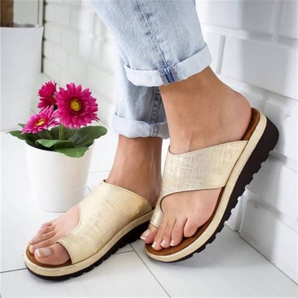 Cushioned Slip-On Sandals with Arch Support and Curved Sole Design