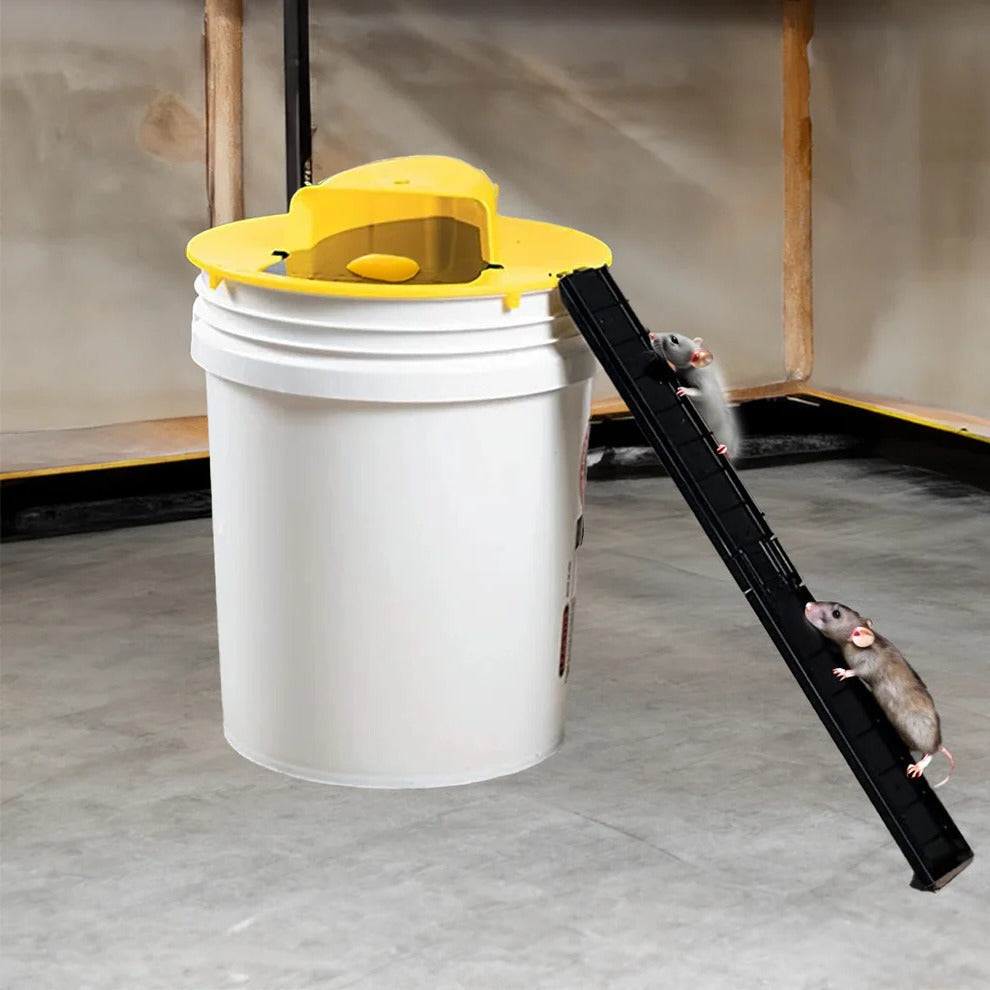 Bucket Trap Cover with Automatic Flip Reset and Dual Ladder Guides for 5-Gallon Buckets