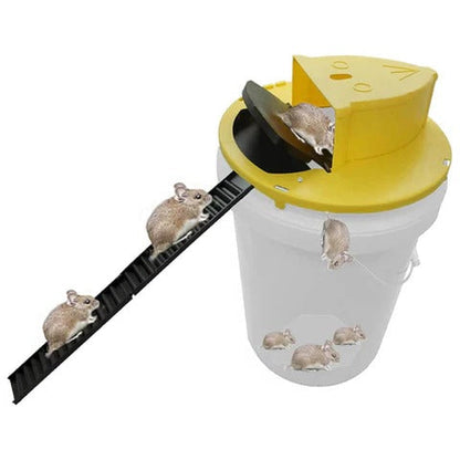 Bucket Trap Cover with Automatic Flip Reset and Dual Ladder Guides for 5-Gallon Buckets